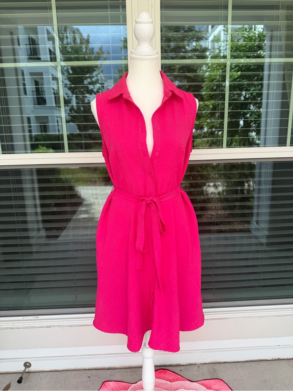 Sleeveless Tie-Waist knee-length Shirt Dress in Vibrant Pink